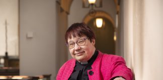 Syntymästään saakka vammainen pappi Tuula Paasivirta: Kuva Jumalasta on täydellinen vasta, kun ketään ei suljeta pois