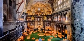 Kirkolliskokouksia ja menetetyn maailman rippeitä – Suomen Ekumeeninen Neuvosto vieraili Nikeassa ja Konstantinopolissa