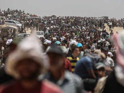 ihmisiä gazan alueella