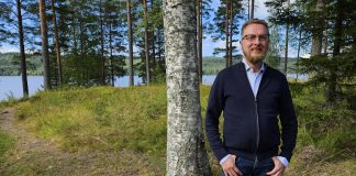 Tutkija André Swanström: Antisemitismi on maailmanhistorian pisin viha ja sitä esiintyy myös suomalaisessa nykymediassa Tutkija Andre Svanström