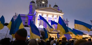 Senaatintorilla tuetaan sunnuntaina Ukrainaa, mukana myös valtiojohtoa senaatintorilla Ukraina-tapahtuma