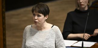 Anna Kontula vertaa uskontoa orgasmiin ja kertoo, miksi jätti luterilaisen kirkon