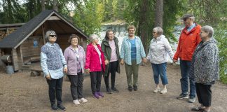 Työyhteisö vaihtui ystäväpiiriin – Anjalankosken seurakunnan eläkeläiset vaalivat yhdessäoloa