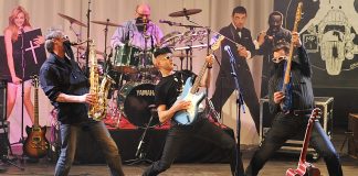 Kolmen soinnun rokkareina aloittaneen Mooseksen parran huumori-gospel on kaikunut jo 30 vuotta