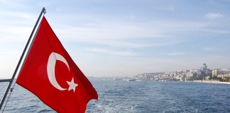 Kansainvälinen järjestö: Turkki karkottaa ulkomaisia kristittyjä maasta