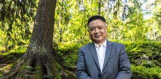 Raamatun lukeminen äidinkielellä on tärkeää hengellisen elämän rakentumiselle