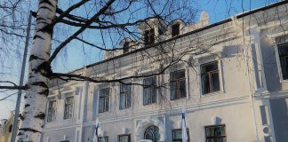 Oulun hiippakuntaan uusia rovasteja ja kirkkomusiikin arvonimiä — Katso nimet