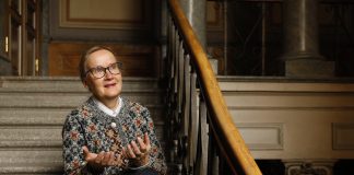 Kätilö Kaisa Hirvikangas toivoo synnyttäjille samanlaista luottamusta, jonka varassa Maria ja Joosef lähtivät matkaan