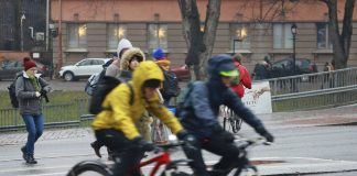 Maahanmuutosta on vaikea keskustella, mutta maahanmuuttajien neuvontapalvelun mukaan suomalaisten asenteet ovat suopeutumassa