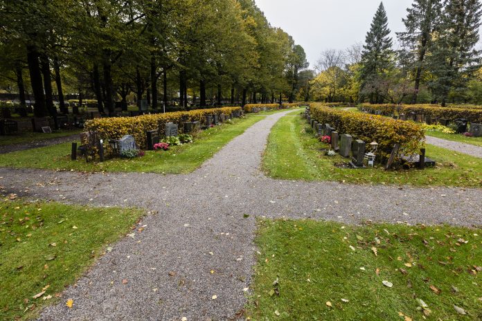 Malmin hautausmaa kuvattuna 10.10.2024