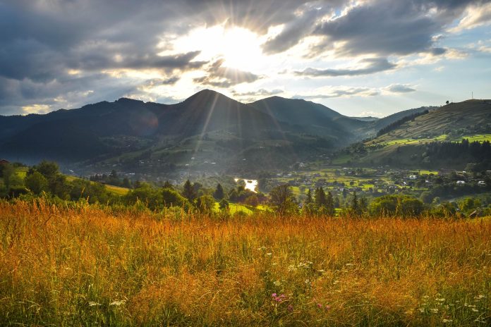 carpathian-mountains-7383904_1920_by pixabay