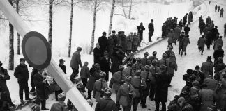 Porkkalan palautuksesta 70 vuotta – kotiin palanneet järkyttyivät: Kirkot urheiluhalleina, hautakivet portaina