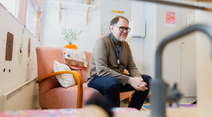 Sydänpysähdyksestä selvinnyt diakonissa Timo Naapuri ajaa isien asiaa