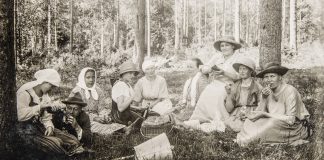 Suomessa tunnettiin nimipäiväkuusi ennen joulukuusta