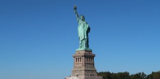 Mediat: Amerikkalaissyntyinen paavi Leo XIV ei vieraile Yhdysvalloissa Trumpin kaudella − syynä paavin lähettilään uhkailu Pentagonissa?