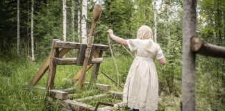 Keskiajankylä mysteerien metsässä tarjoaa seikkailuja ilman digilaitteita