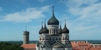 Moskovan patriarkaatin suuri kirkko Tallinnassa.