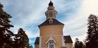 Längelmäen kirkkomuseosta löytyy 1600-lukulaista taidetta ja pitäjähistoriaa — mutta kuka kirkkojen aarteista oikein vastaa?
