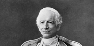 Paavien nimet viestittävät uuden pontifikaatin linjasta — Teologia.fi tarkastelee paavien nimenvalintaprosesseja Mustavalkoinen valokuva, jossa kuvattuna paavi Leo XIII. Tämä paavi hallitsi 1878 - 1903.