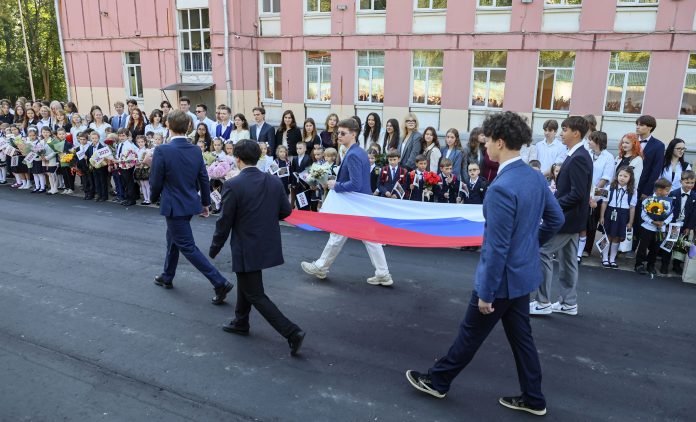 Ceremony to mark the start of the school year in Russia