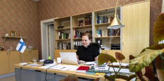 Mäntsälän kirkkoherra avasi tiedotteessaan sateenkaaripareja koskevan esityksensä taustoja